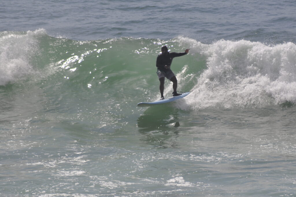 Imsouane surf spots : The Bay offre des vagues longues idéales pour les longboarders, avec une vue imprenable sur la baie